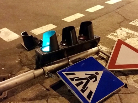 Direkcija ne može sama da popravi semafor; Foto: ilustracija